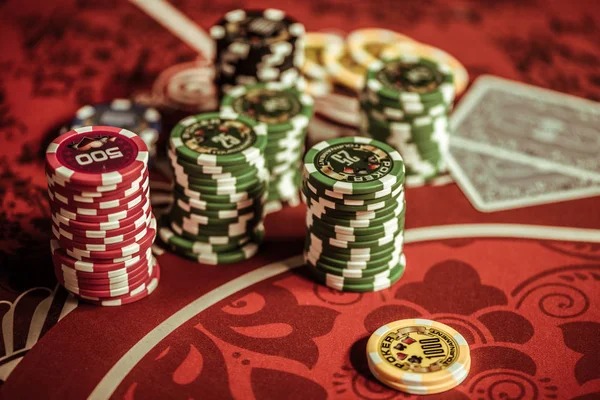 elin188 Android App interface showing live roulette table on mobile phone